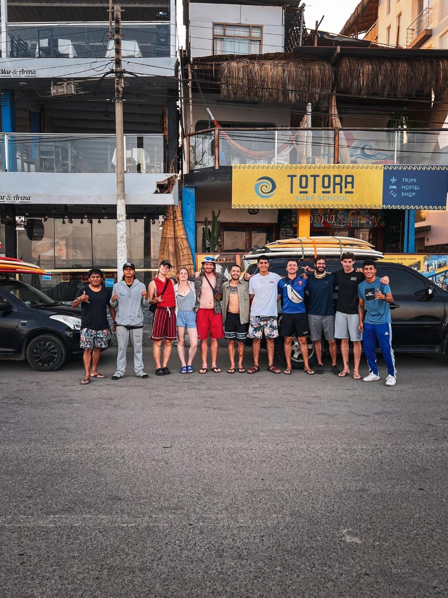 Totora Surf Hostel 후안차코 외부 사진