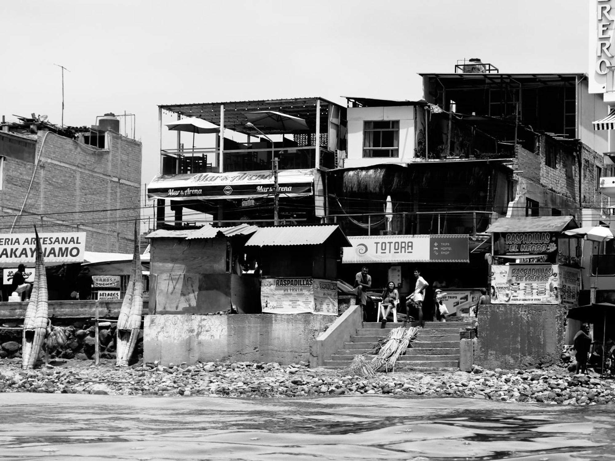 Totora Surf Hostel 후안차코 외부 사진