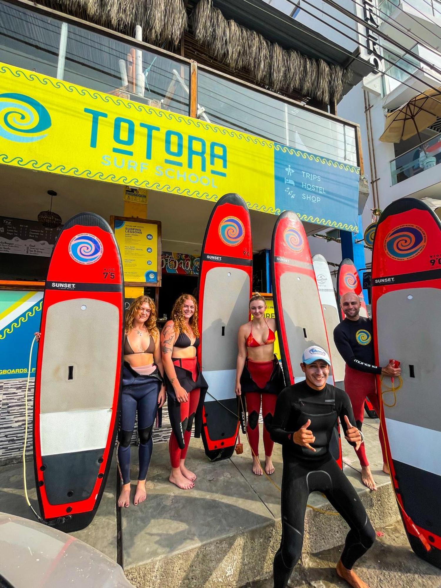 Totora Surf Hostel 후안차코 외부 사진